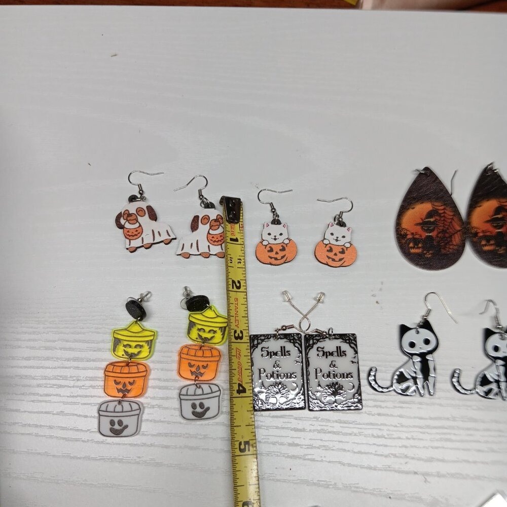 Halloween Earring Lot 6 Pairs Gothic Black Cat Skeleton Ghost Dog Spells Potions - Picture 9 of 9